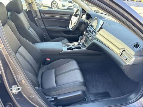 Used 2019 Honda Accord EX image 25