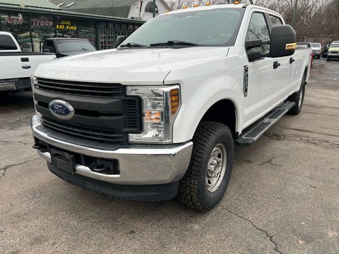 Used 2018 Ford F250 XL w/ Power Equipment Group image 2
