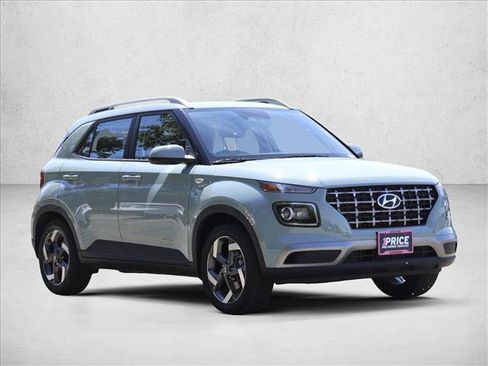 Certified 2026 Hyundai Venue SEL FWD image 3