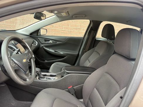 Used 2023 Chevrolet Malibu LT FWD image 11