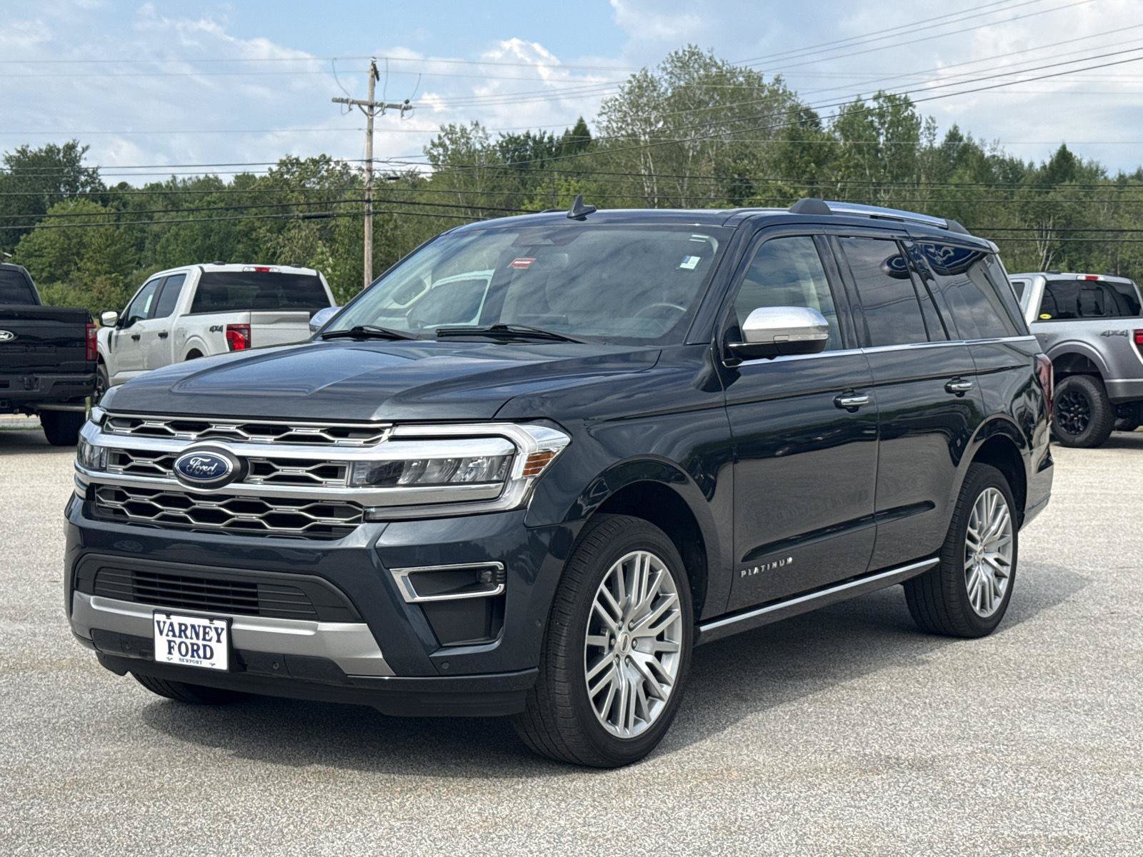 Used 2024 Ford Expedition Platinum AWD/4WD image 6
