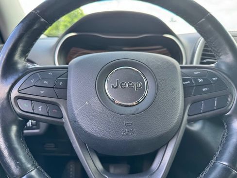 Used 2020 Jeep Cherokee Trailhawk w/ Cold Weather Group AWD/4WD image 16