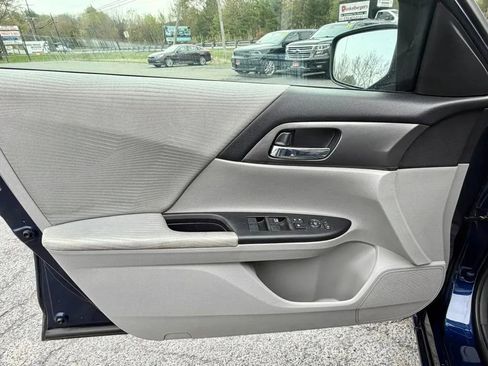Used 2014 Honda Accord LX image 13