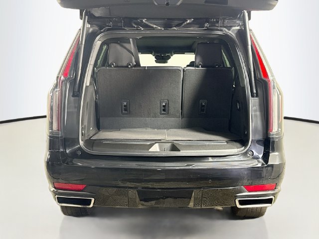 Used 2023 Cadillac Escalade Premium Luxury RWD image 34