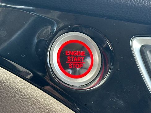 Used 2019 Honda Pilot Touring image 21