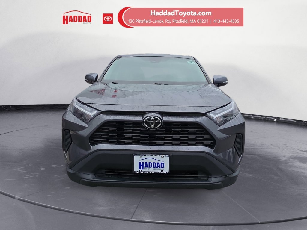 Used 2023 Toyota RAV4 LE AWD/4WD image 9
