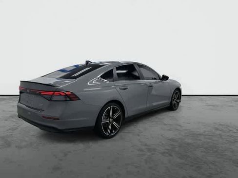 Used 2024 Honda Accord Sport image 4