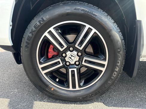 Used 2014 Honda Ridgeline Sport image 11