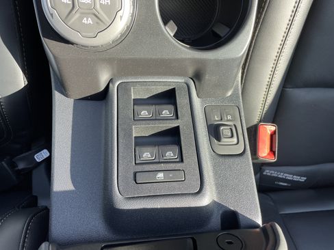 New 2025 Ford Bronco Badlands w/ Sasquatch Package image 32