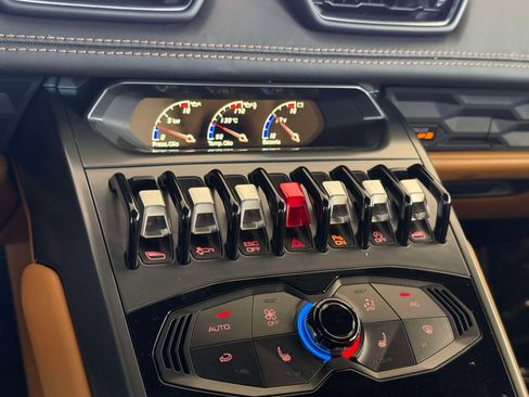 Used 2018 Lamborghini Huracan LP 580-2 image 39