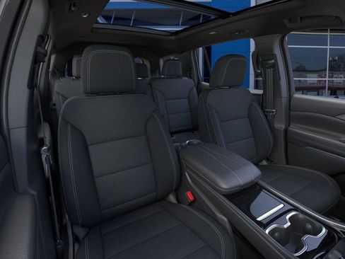 New 2026 Chevrolet Traverse LT image 16