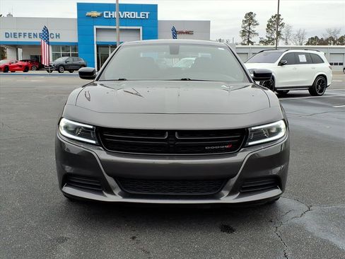 Used 2023 Dodge Charger SXT image 2
