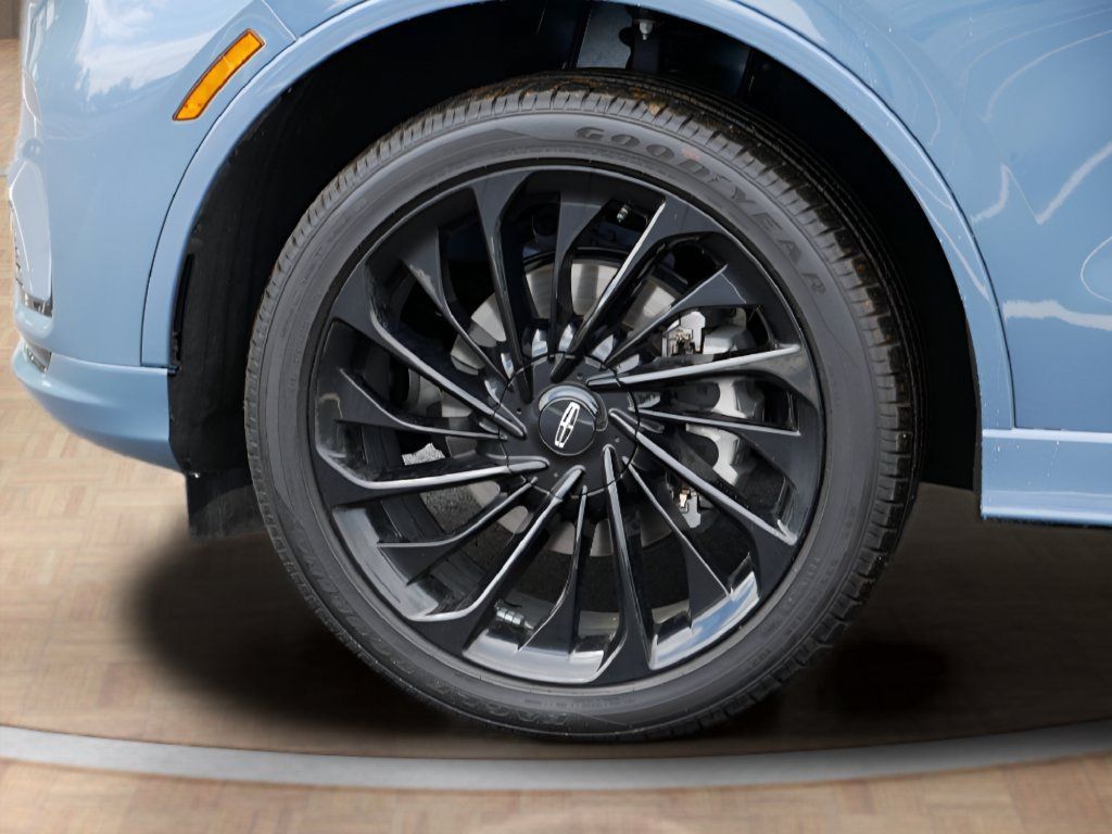 Used 2026 Lincoln Aviator Reserve AWD/4WD image 9