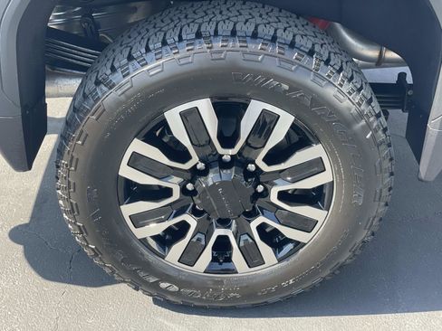 New 2026 GMC Sierra 2500 Denali Ultimate AWD/4WD image 30