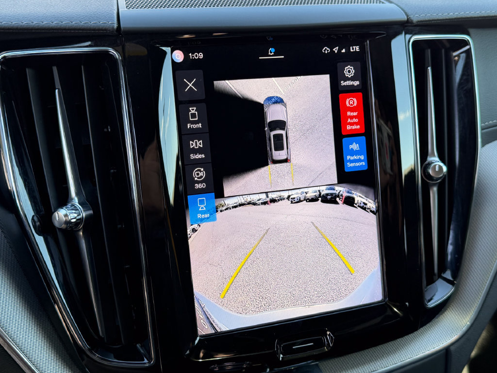 Certified 2024 Volvo XC60 T8 Polestar AWD/4WD image 32