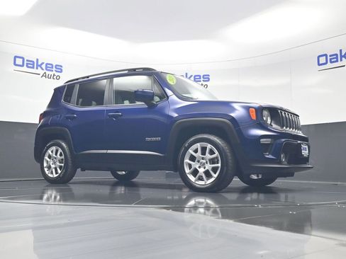 Used 2019 Jeep Renegade Latitude w/ Cold Weather Group FWD image 36