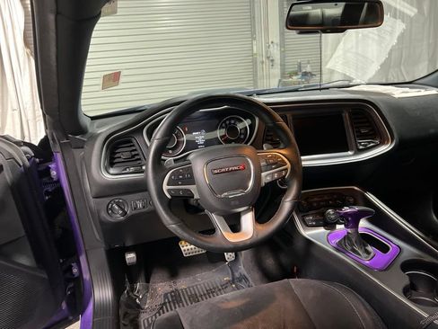 Used 2016 Dodge Challenger R/T Scat Pack RWD image 17