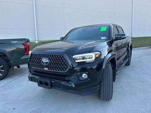 Used 2022 Toyota Tacoma Limited w/ Nightshade Package image 6