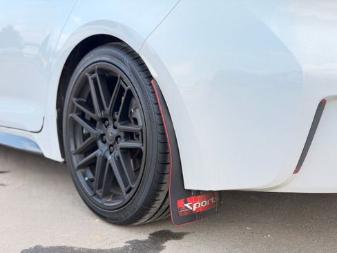 Used 2020 Toyota Corolla SE w/ SE Premium Package image 18