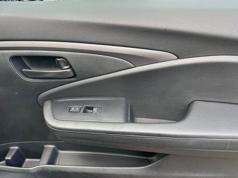 Used 2025 Honda Ridgeline Sport image 20