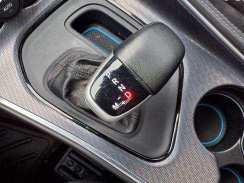 Used 2016 Dodge Challenger R/T Scat Pack w/ Leather Interior Group image 22