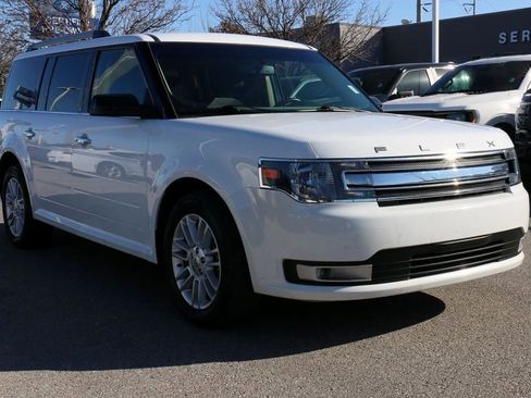 Certified 2018 Ford Flex SEL w/ Class III Trailer Tow Package image 4