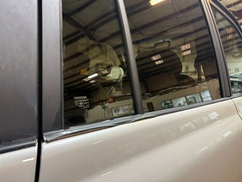 Used 1997 Toyota Land Cruiser image 37