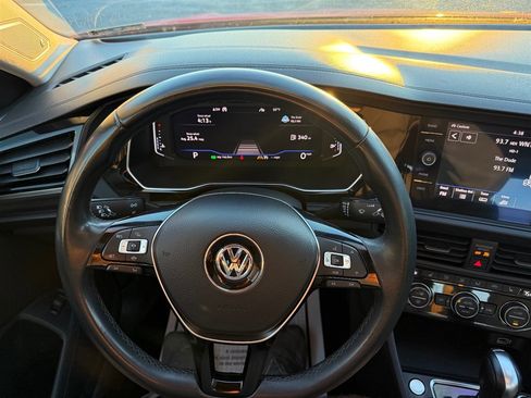 Used 2019 Volkswagen Jetta SEL image 16