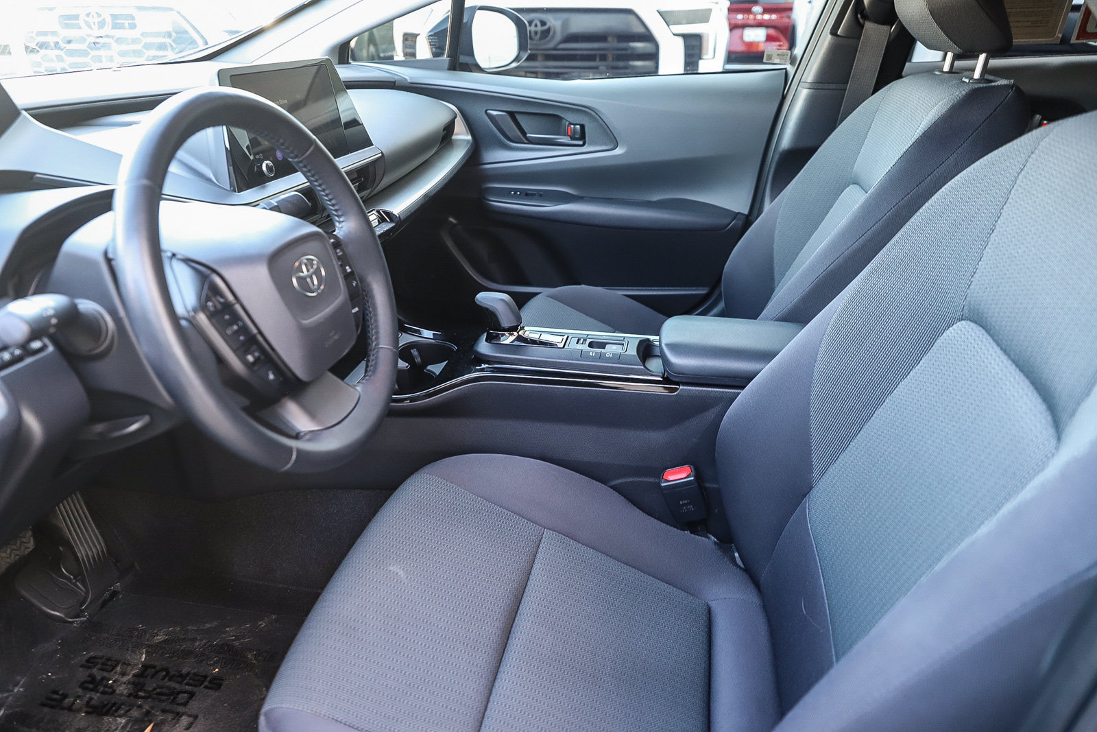 Certified 2024 Toyota Prius LE FWD image 17