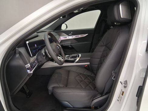 New 2026 BMW 740i w/ Premium Package image 3