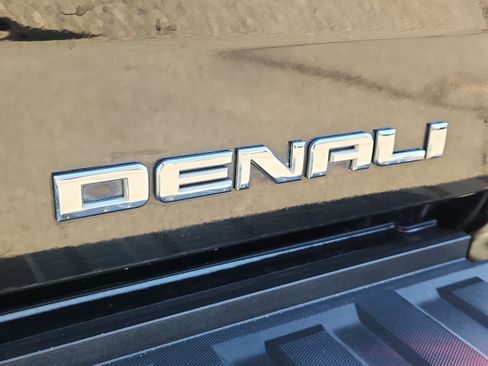 Used 2015 GMC Sierra 1500 Denali w/ Driver Alert Package AWD/4WD image 6