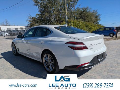 Used 2022 Genesis G70 2.0T image 5