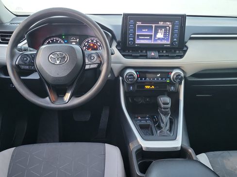 Used 2021 Toyota RAV4 XLE image 6