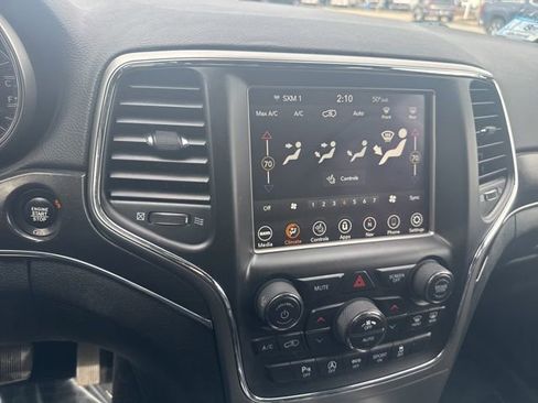 Used 2018 Jeep Grand Cherokee Limited image 21