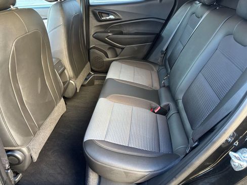Used 2025 Chevrolet Trax LT image 22