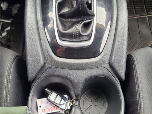 Used 2018 Nissan Rogue SV image 28