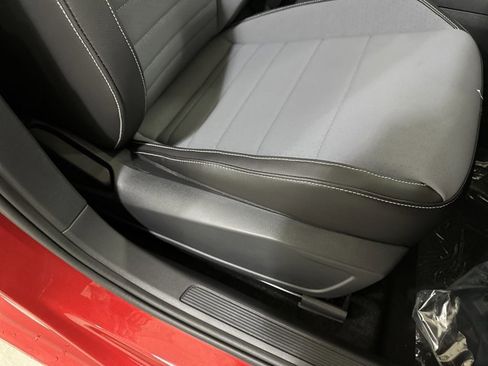 New 2026 Volkswagen Jetta SE FWD image 37