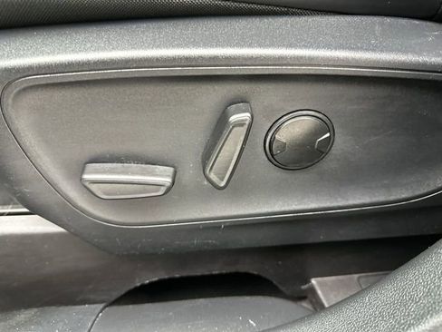 Used 2025 Ford Escape ST-Line Select image 12