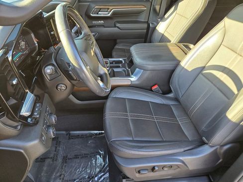 Used 2024 Chevrolet Silverado 1500 High Country AWD/4WD image 9
