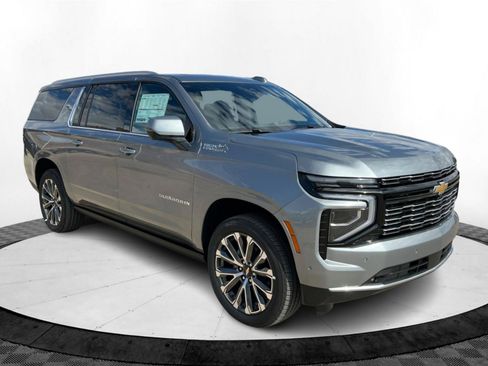 New 2026 Chevrolet Suburban High Country image 8
