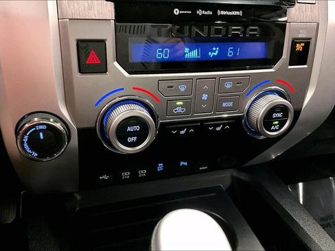 Used 2020 Toyota Tundra Limited w/ Limited Premium Package AWD/4WD image 31
