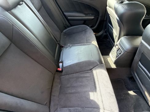 Used 2015 Dodge Charger R/T RWD image 40