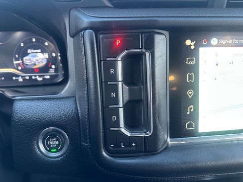 Used 2024 GMC Yukon XL Denali w/ Advanced Technology Package image 34