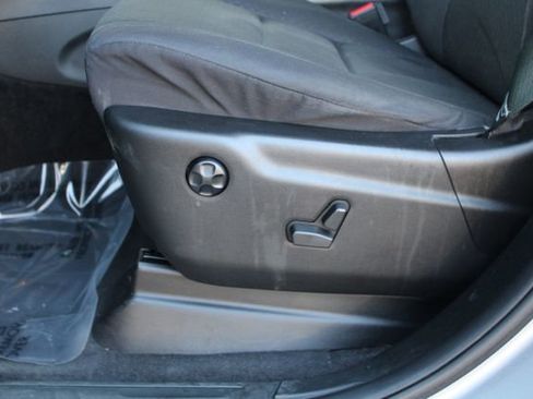 Used 2018 Jeep Grand Cherokee Laredo image 34