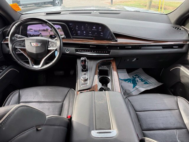 Used 2023 Cadillac Escalade Premium Luxury AWD/4WD image 15
