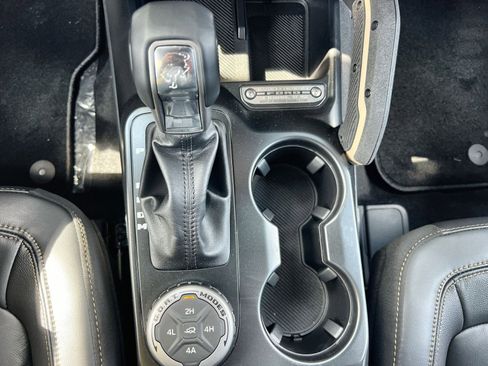 New 2025 Ford Bronco Badlands w/ Sasquatch Package image 22