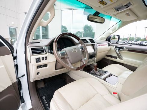 Used 2017 Lexus GX 460 Premium AWD/4WD image 27