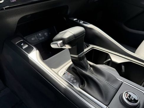 Certified 2025 Kia Sorento S w/ Panoramic Sunroof Package FWD image 22