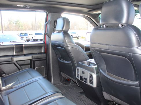 Used 2018 Ford F150 Raptor w/ Equipment Group 802A Luxury image 35