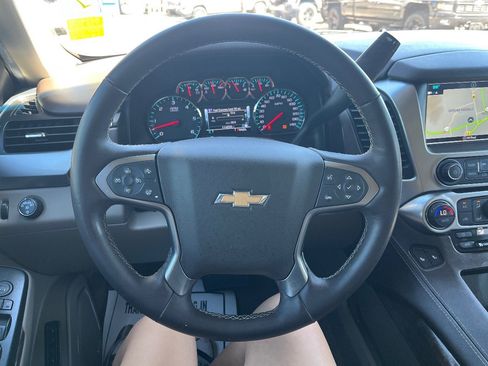 Used 2019 Chevrolet Suburban LT image 17